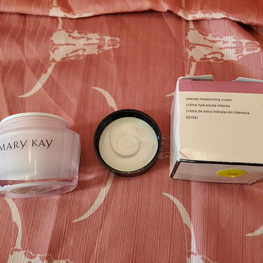 Mary Kay Intense Moisturizing Cream
